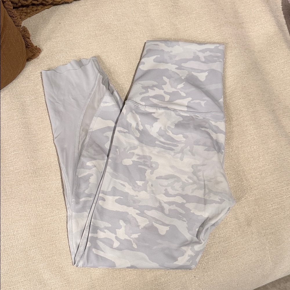 Lululemon Wunder Under High-Rise Crop 23”